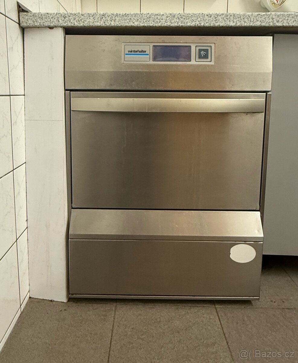 Podstolová myčka Winterhalter UC-M