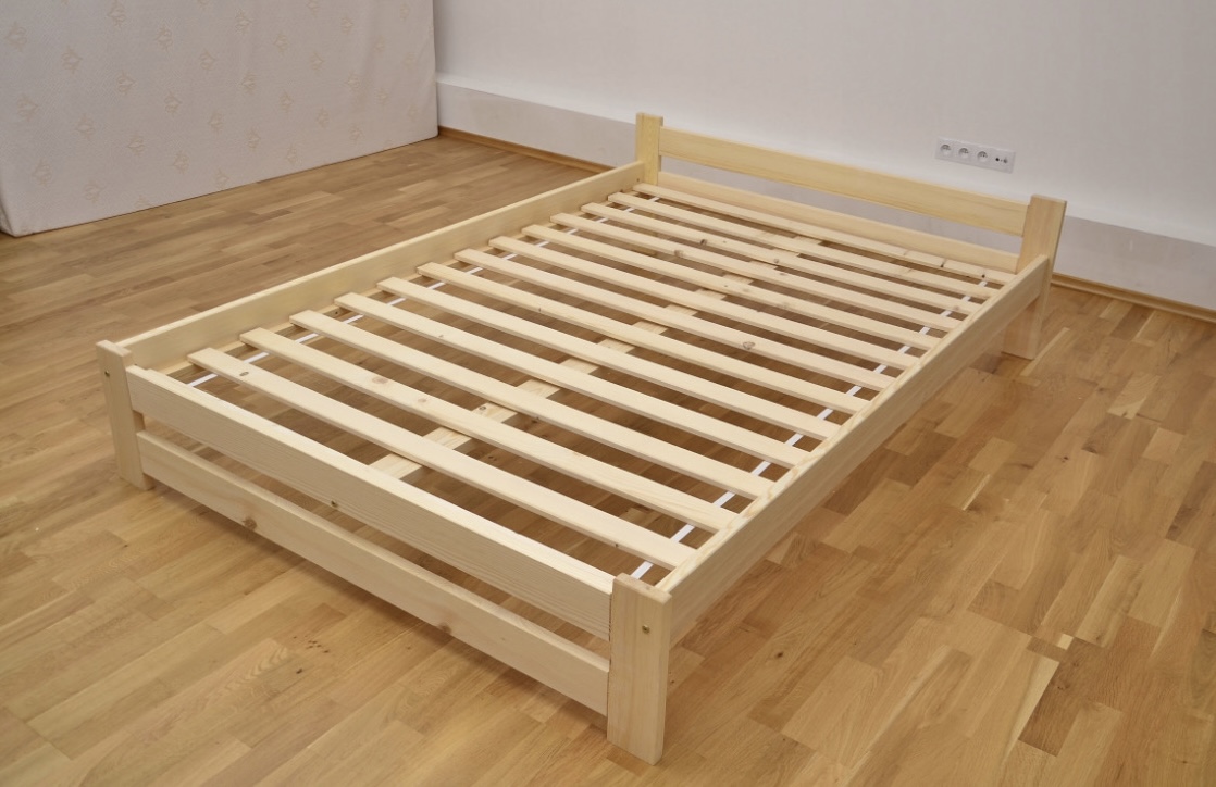 Nová postel 180x200 cm borovice + rošt