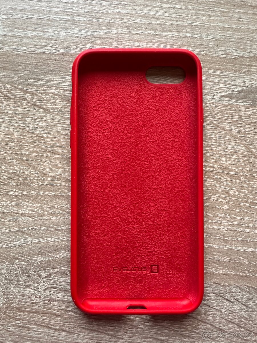 iPhone SE - zadní silikonový kryt