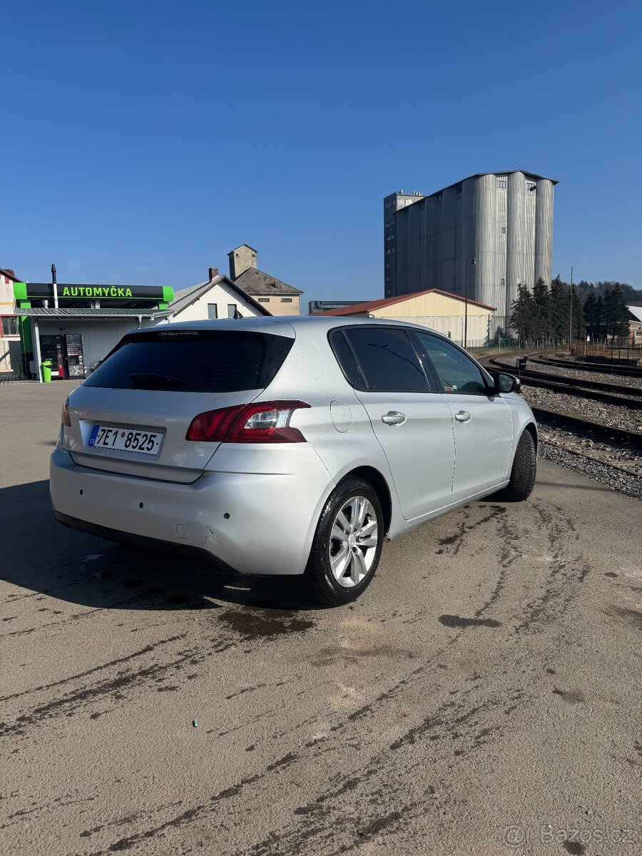 PEUGEOT 308 Po servise