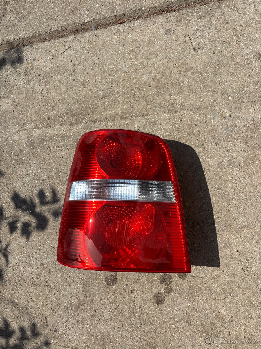 zadni leve světlo vw touran