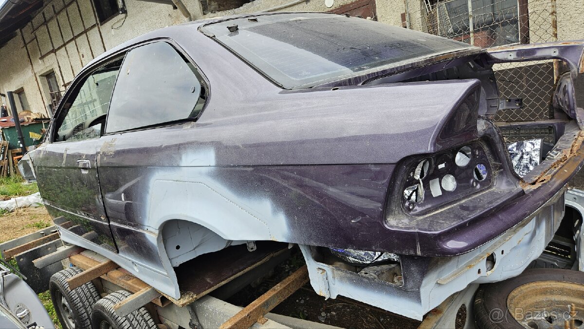 Karoserie s doklady E36 320i