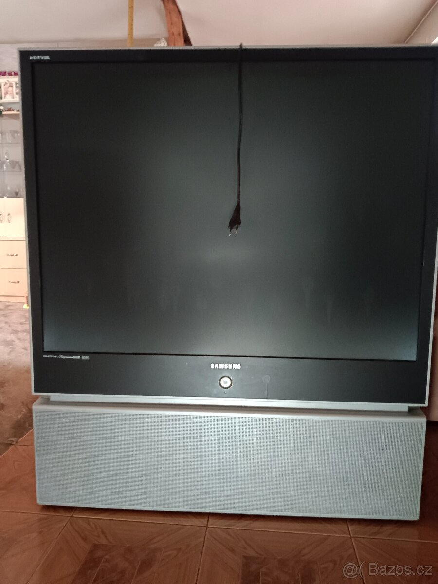 Daruji Samsung projekční tel.