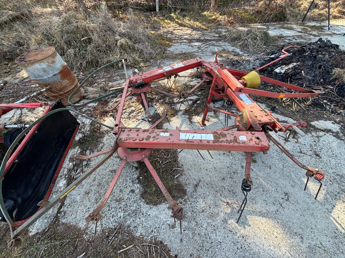 Prodám tažený obraceč sena FELLA TH 520