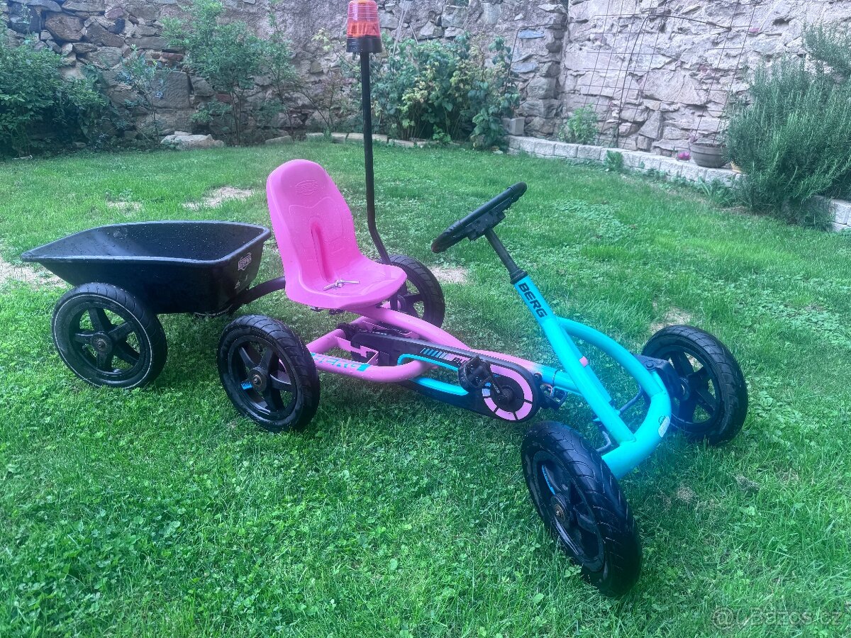 Šlapací motokára Berg