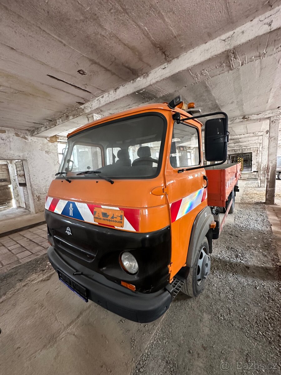 Avia A75- L s hydraulickým čelem