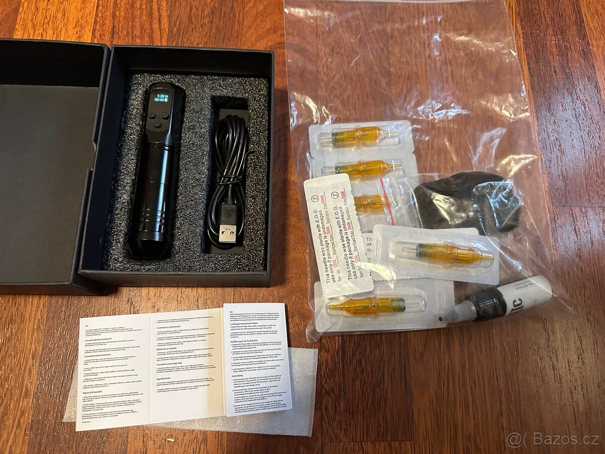 Bezdrátový tetovací strojek + základní sada