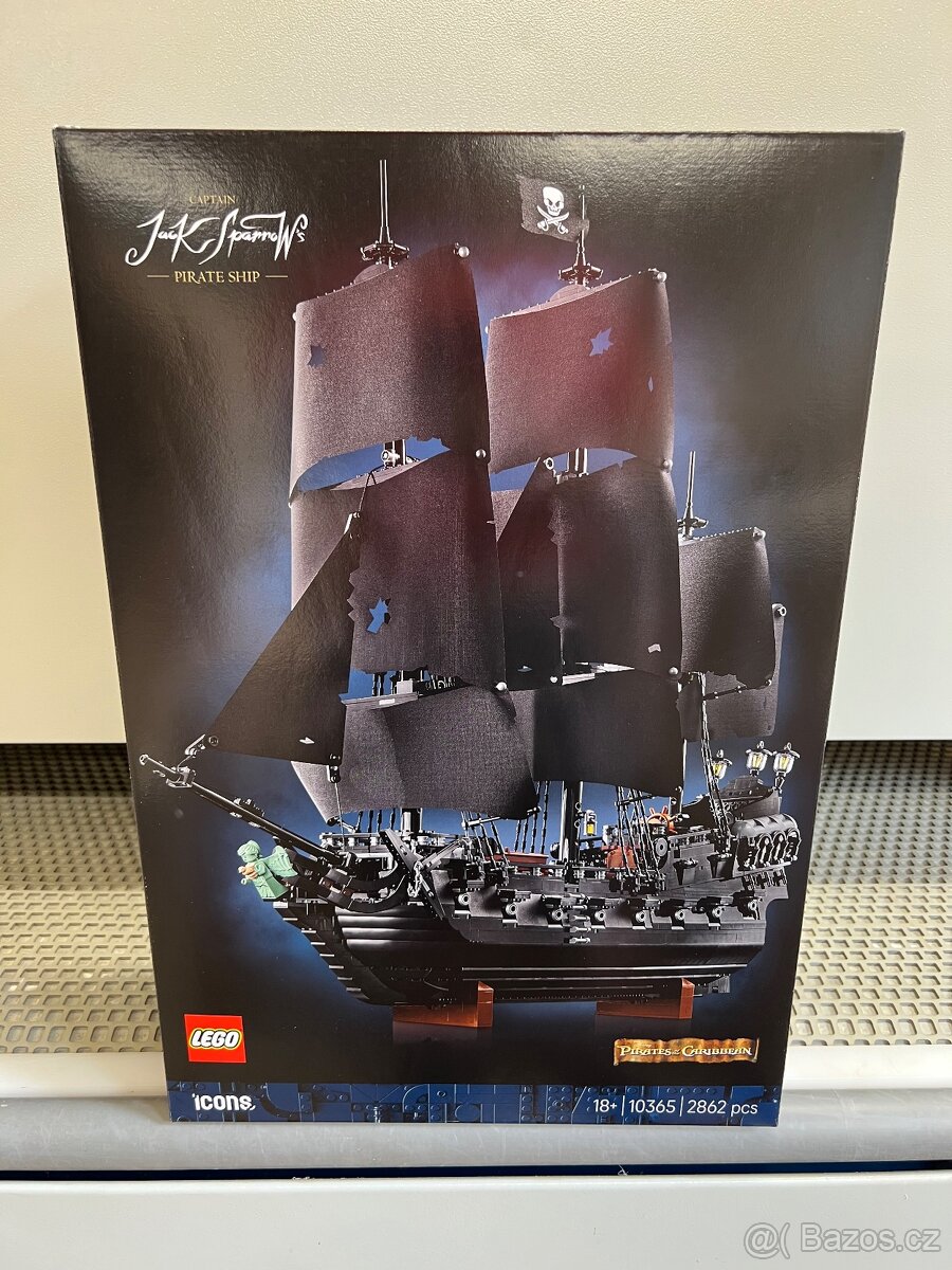 LEGO 10365 Pirátská loď kapitána Jacka Sparrowa