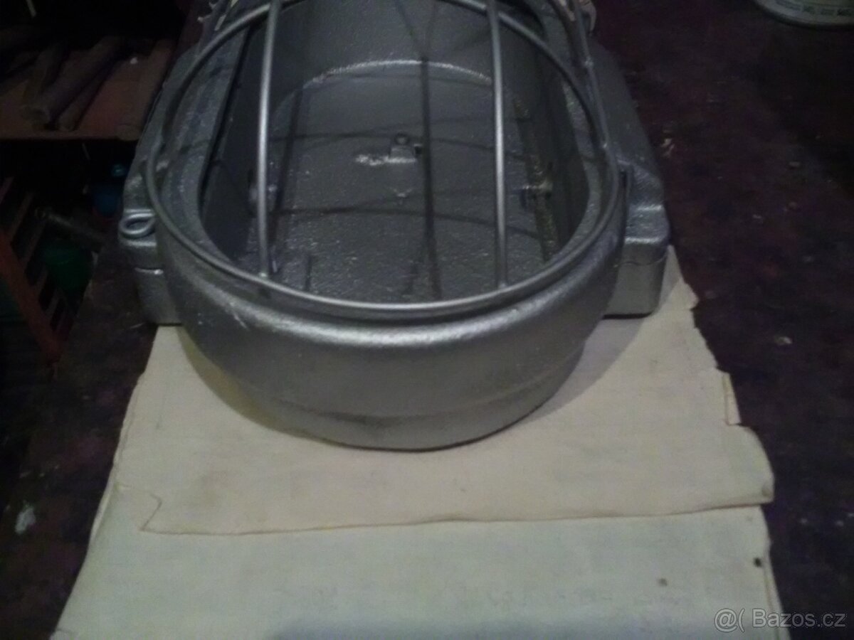 Lampa průmyslová retro 220V