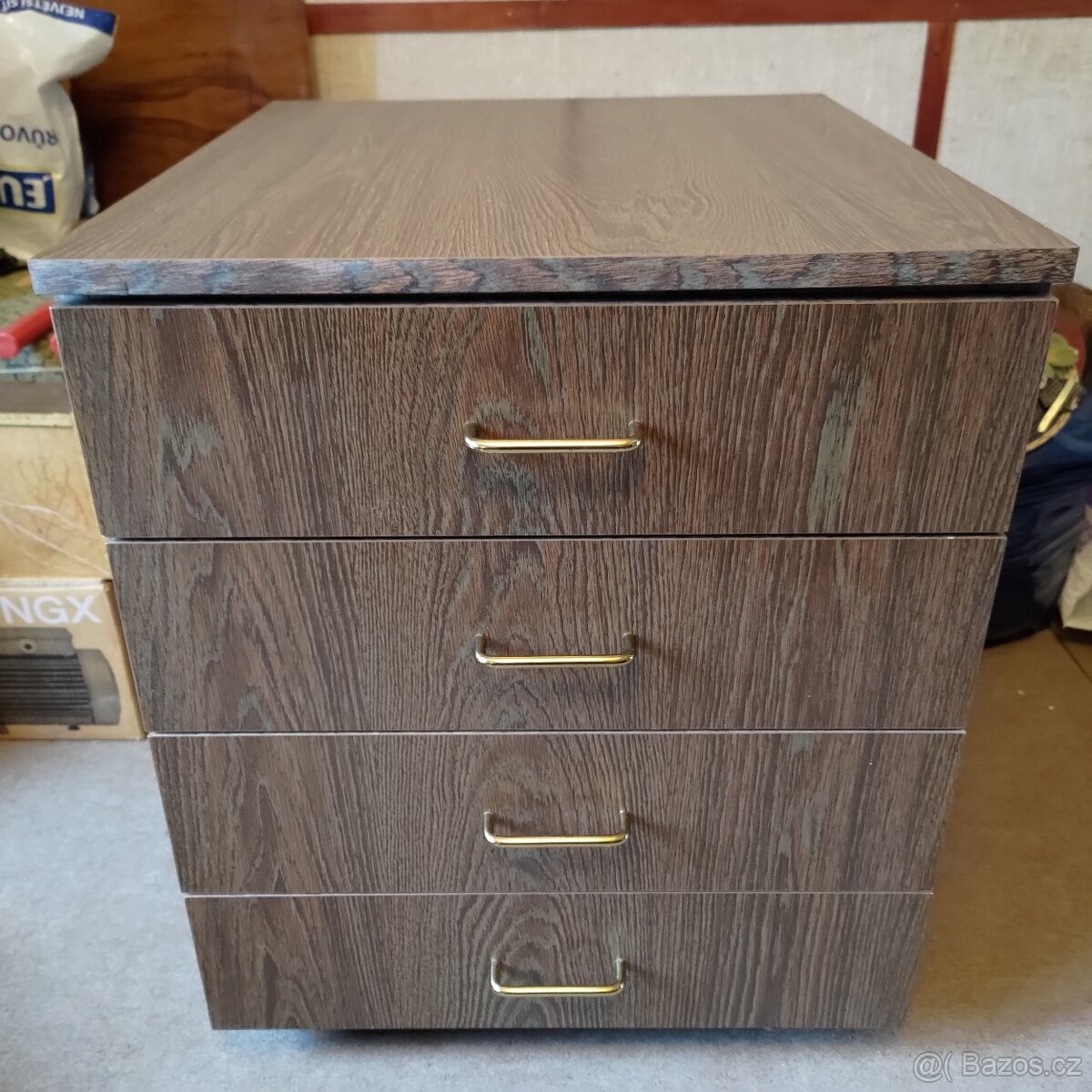 Šuplíkový box, skříňka se šuplíky