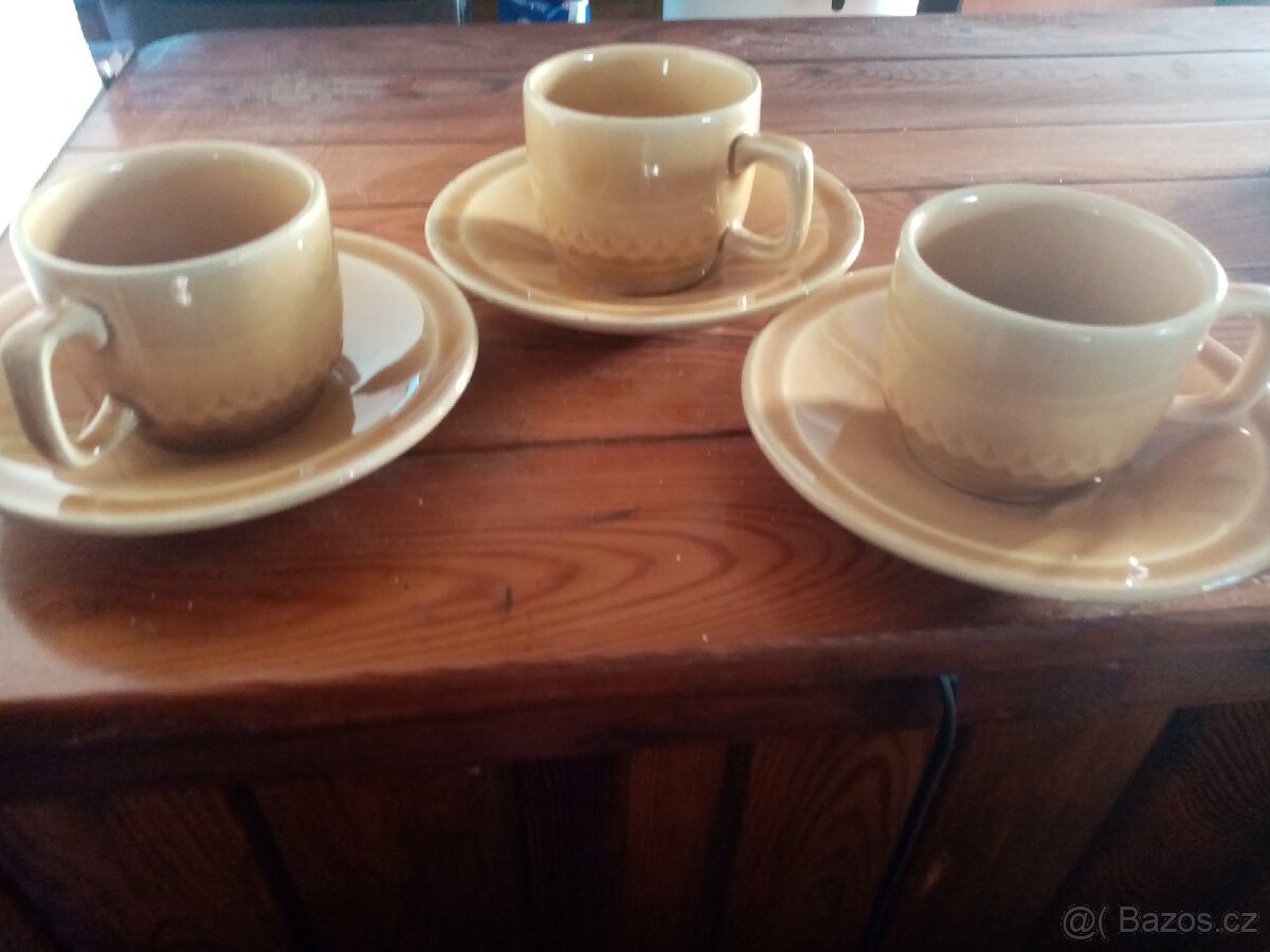 Prodám 3 šálky retro na kavu-czechoslovakia
