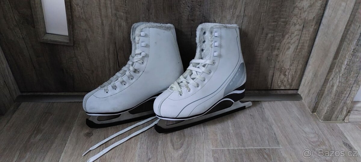 Dívčí brusle vel. 38
