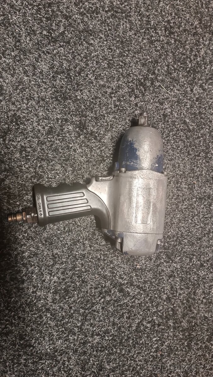 Pneumatický Rázový utahovák it250