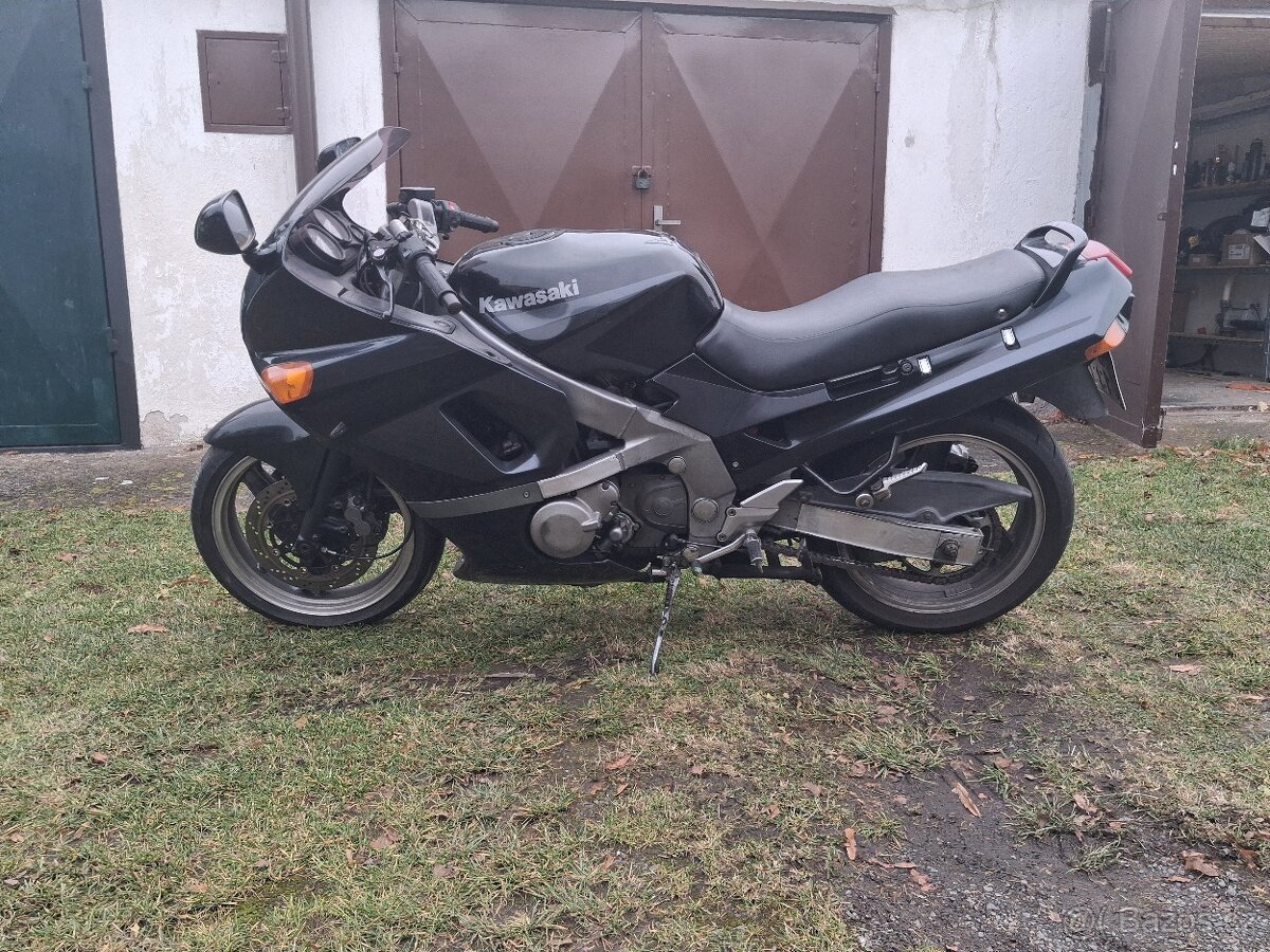 Kawasaki zzr600