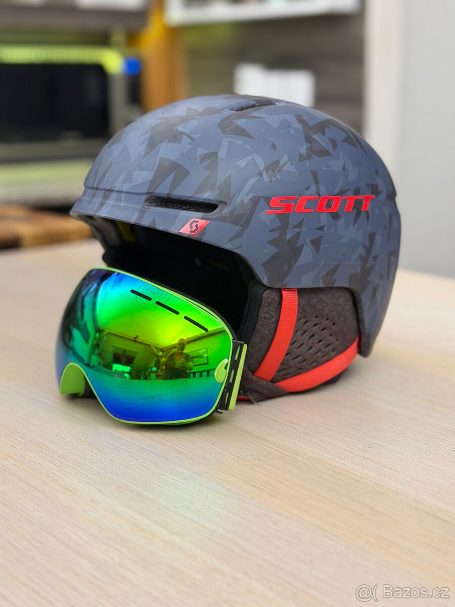 Lyžařská snowboard SCOTT helma M
