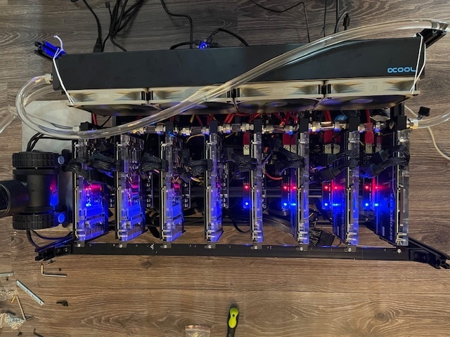 Mining rig 8x RTX 3070 ASUS EKWB + Pumpa + radiátor + deska