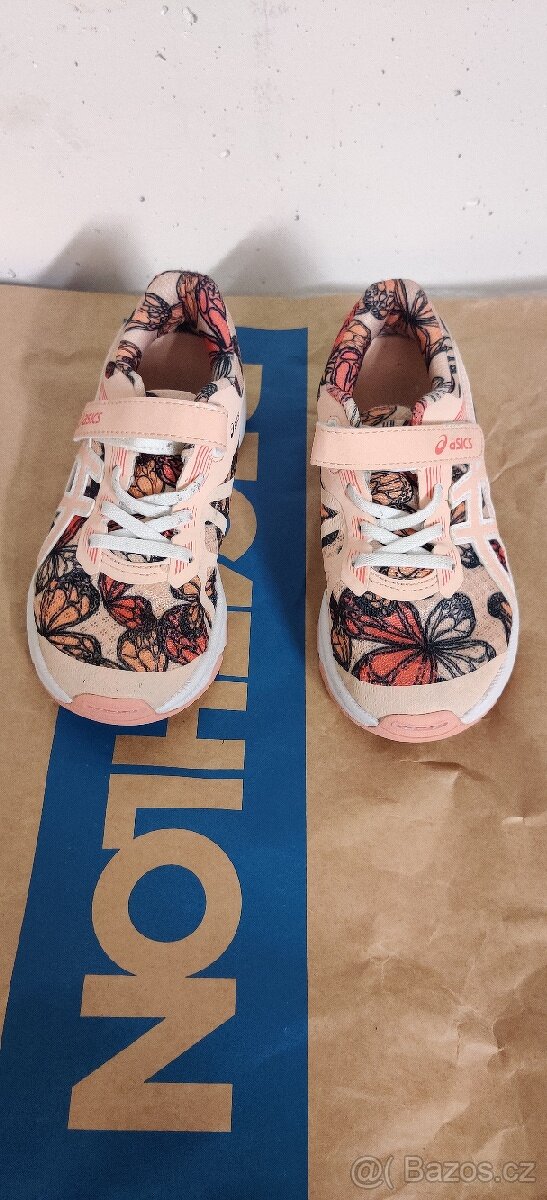 Dívčí běžecké boty Asics