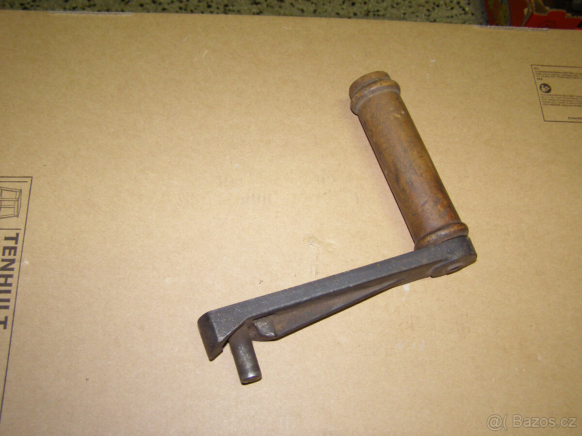 Prodám startovací kliku k motoru Lorenz EA