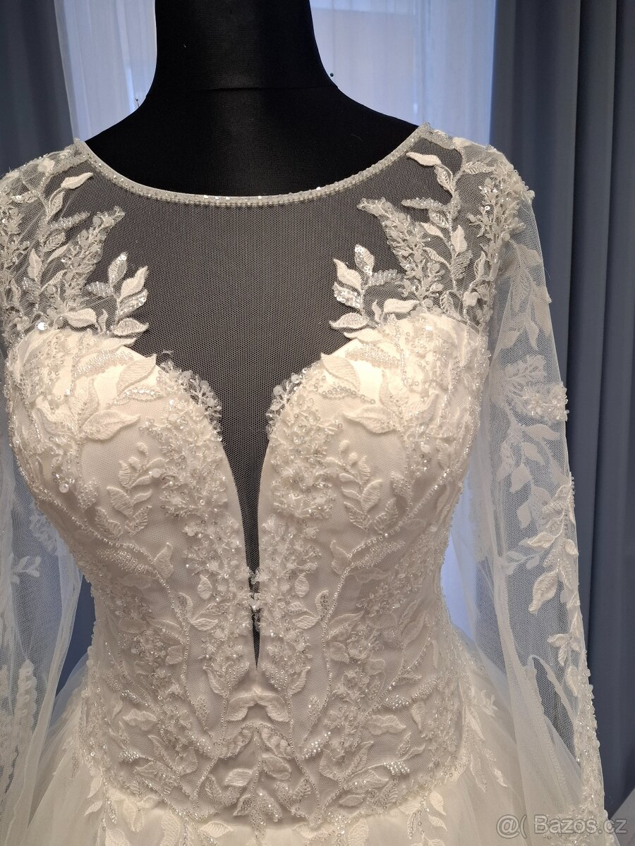 Svatebni saty velikost 44