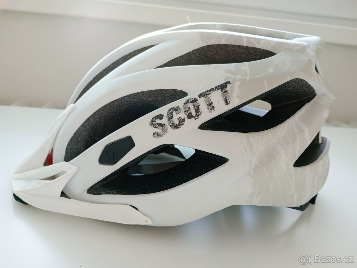 Prodám tuto helmu SCOTT,velikost je L 58-62cm