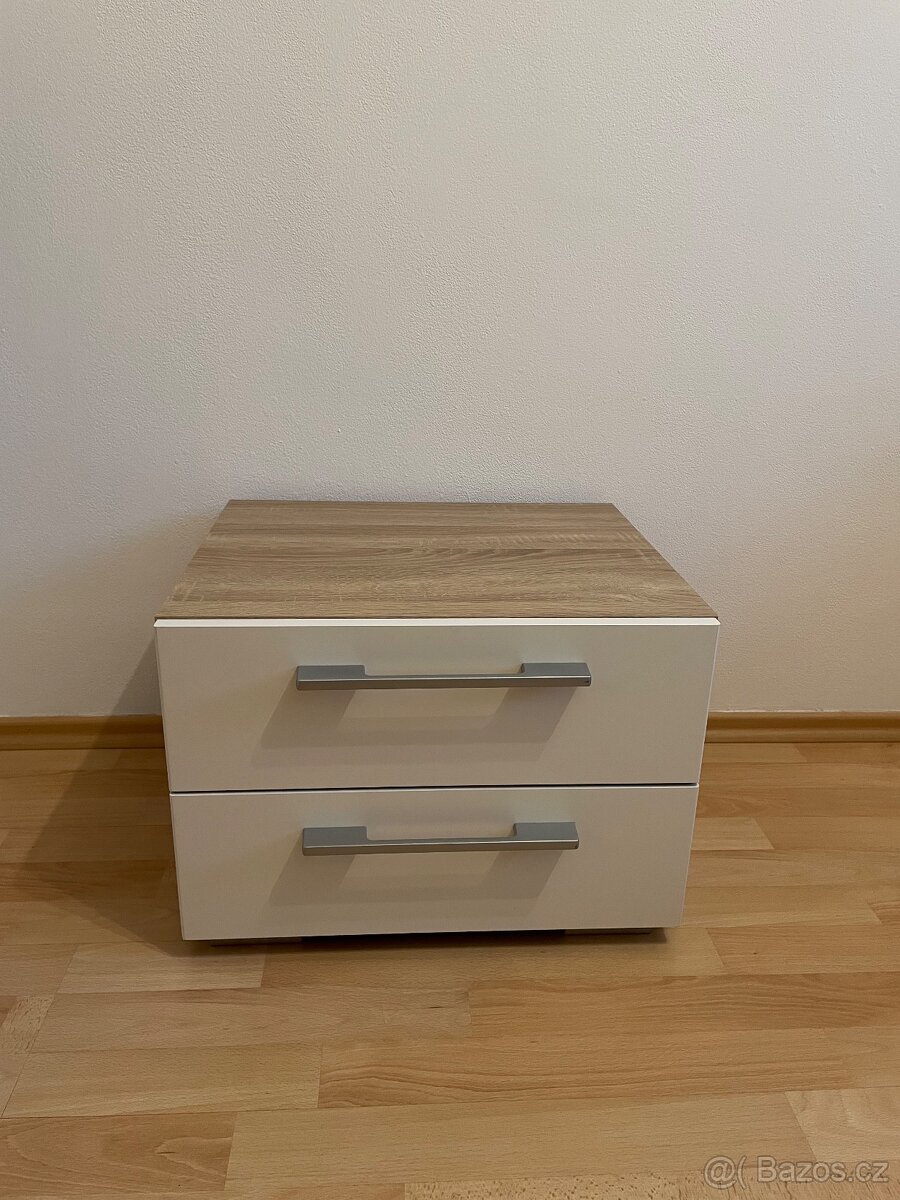 Noční stolek