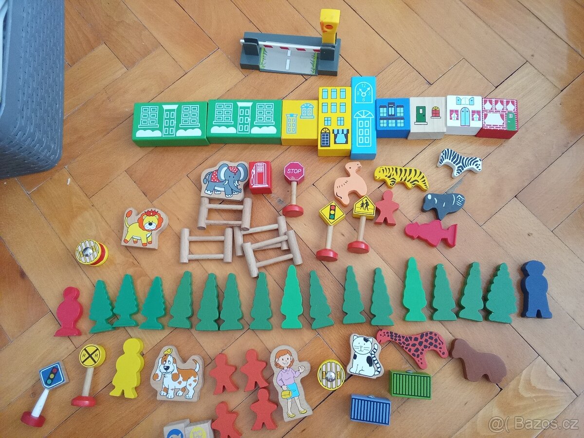 Dřevěné koleje, vláčky, mosty, doplňky