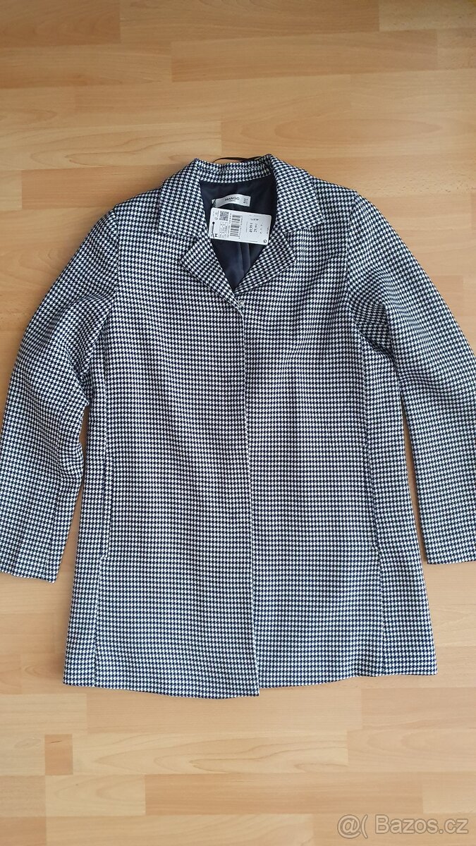 Jarní kabátek Mango