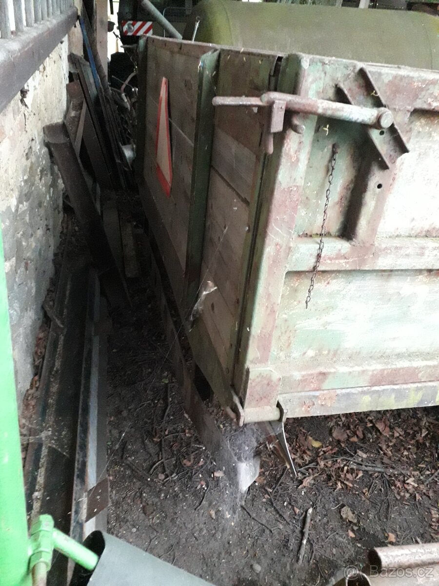 Navěs za traktor