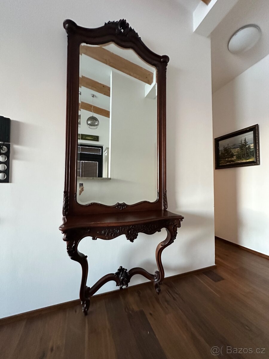 Starožitné zrcadlo s konzolovým stolkem