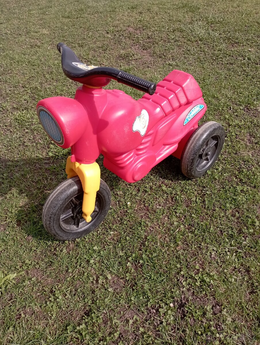 Motorka odrážedlo