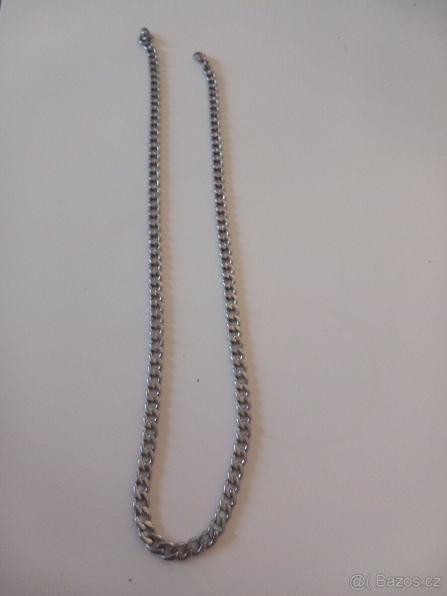 Retizek-chirurgicka ocel