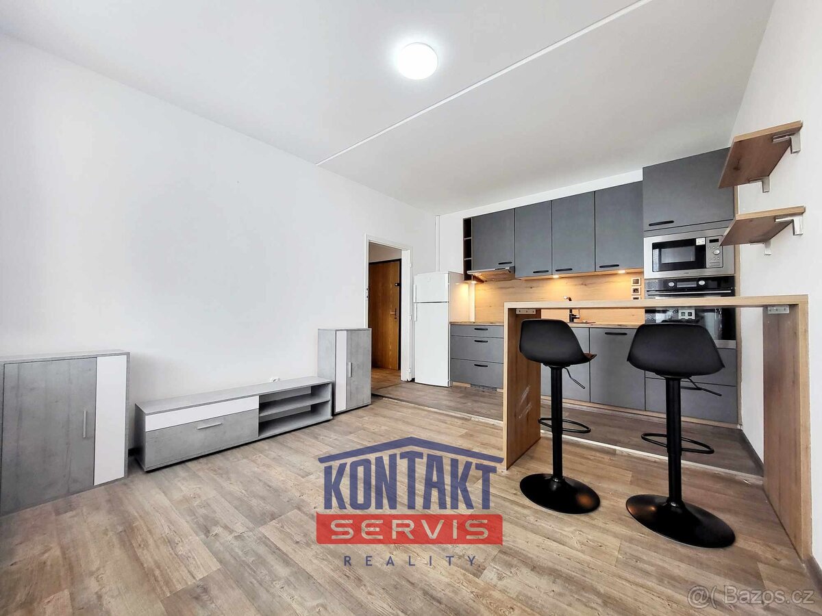 Pronájem zrekonstruovaného bytu 2+kk, 36 m2 - České Budějovi