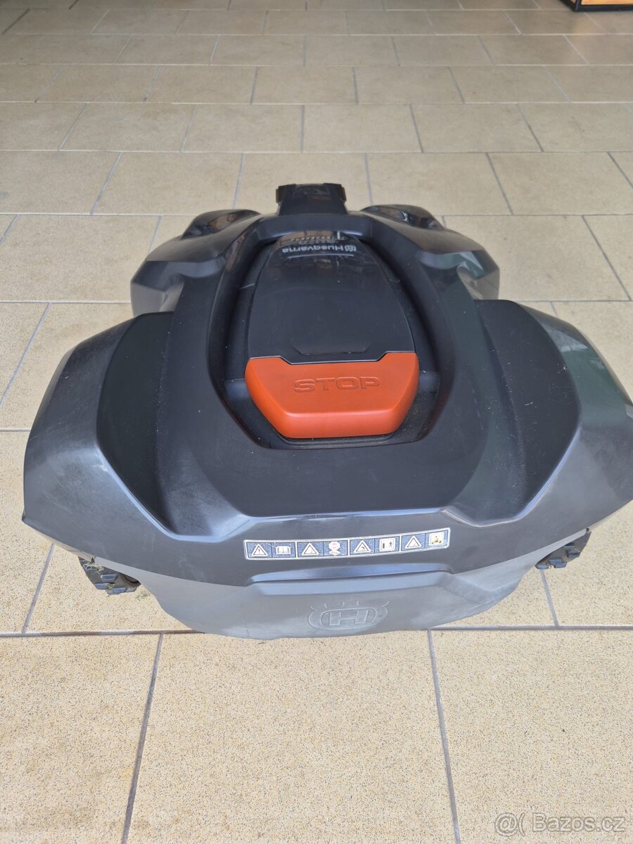 Robotická sekačka