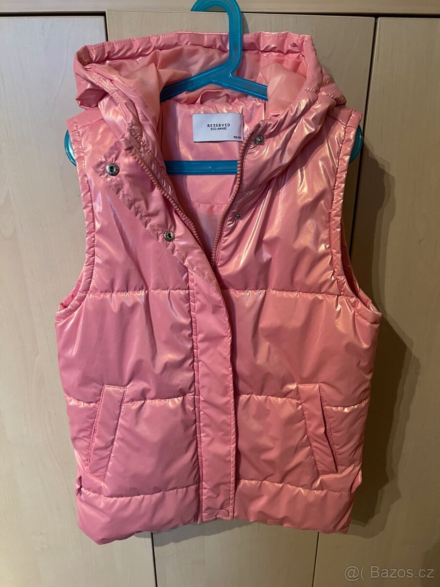Nádherná teplá vesta Reserved, vel. 152