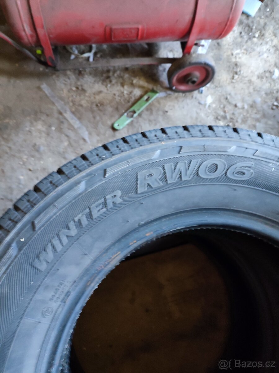 Zimni pneu Hankook 235/65/16c