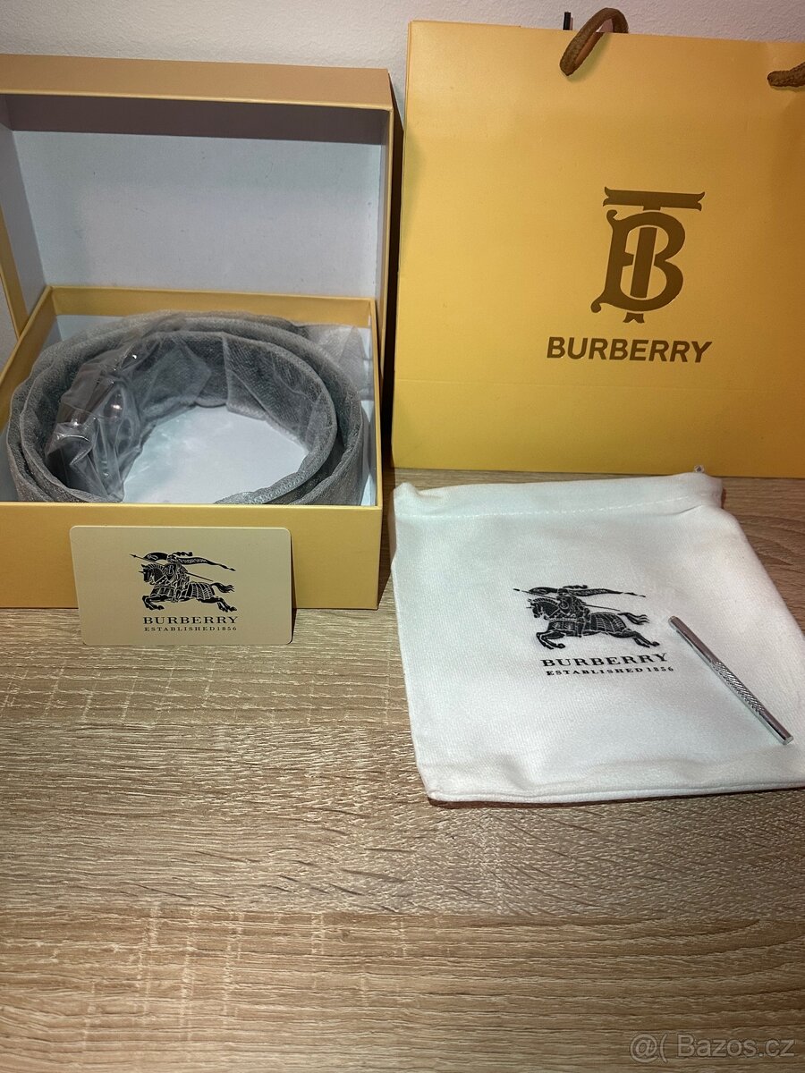 Burberry pásek