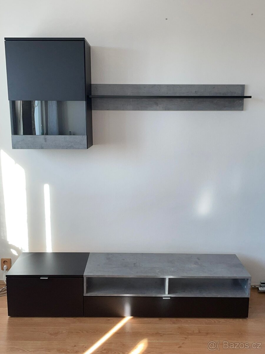 Prodám menší obývákovou stěnu