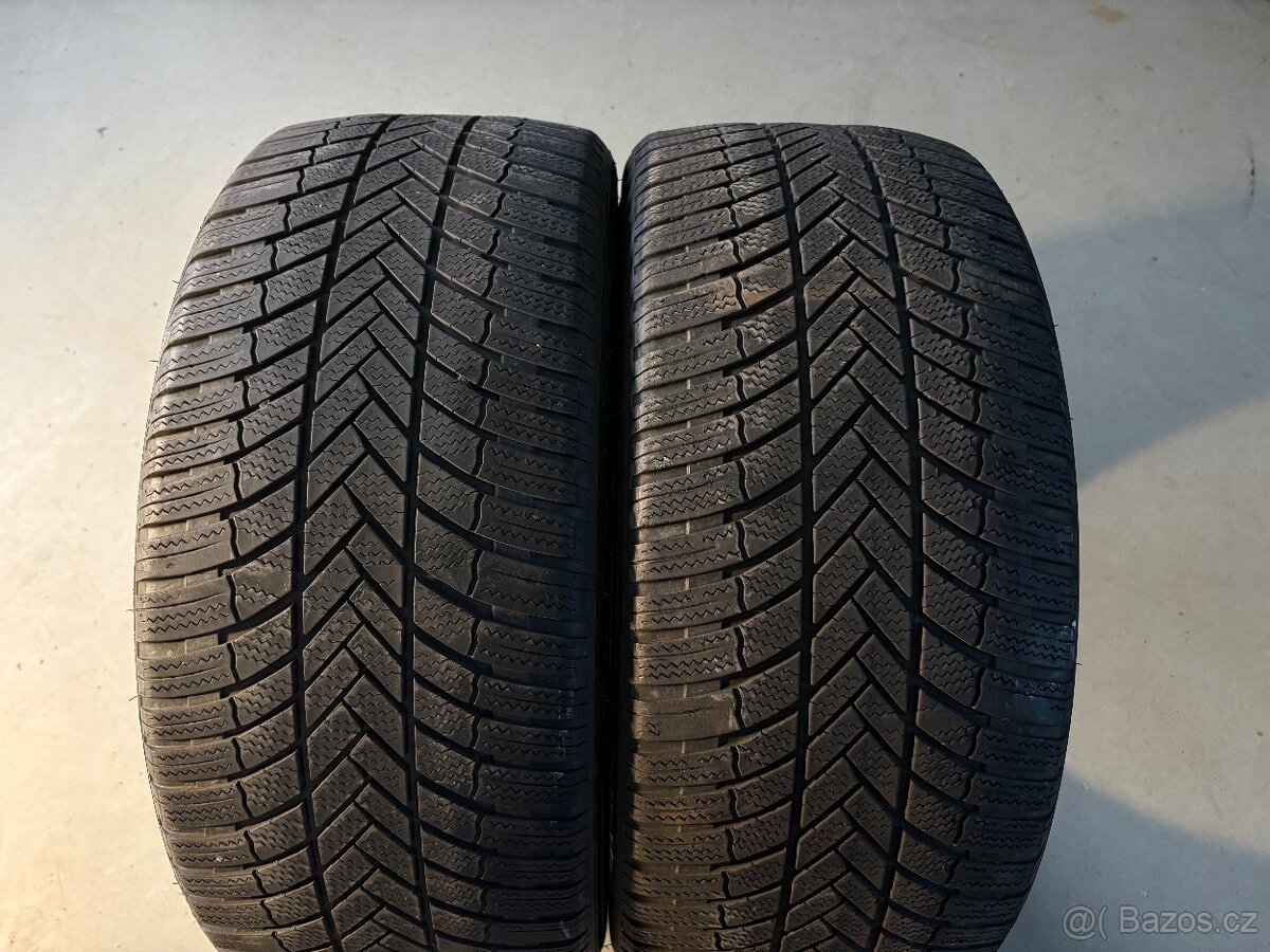 Zimní pneu Bridgestone 255/40R20