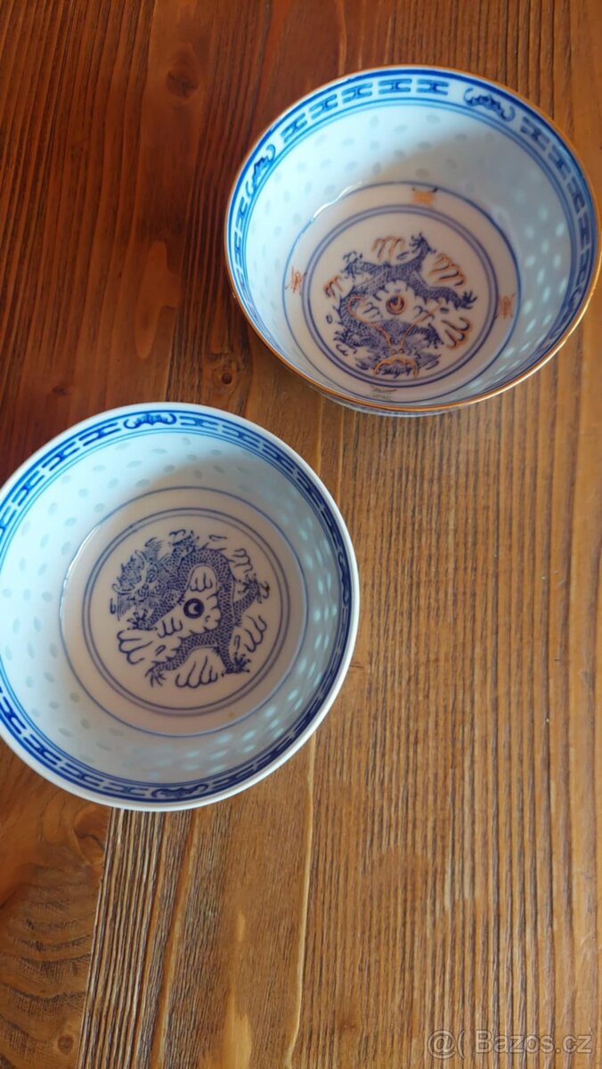 Misky na rýži nebo polévku.