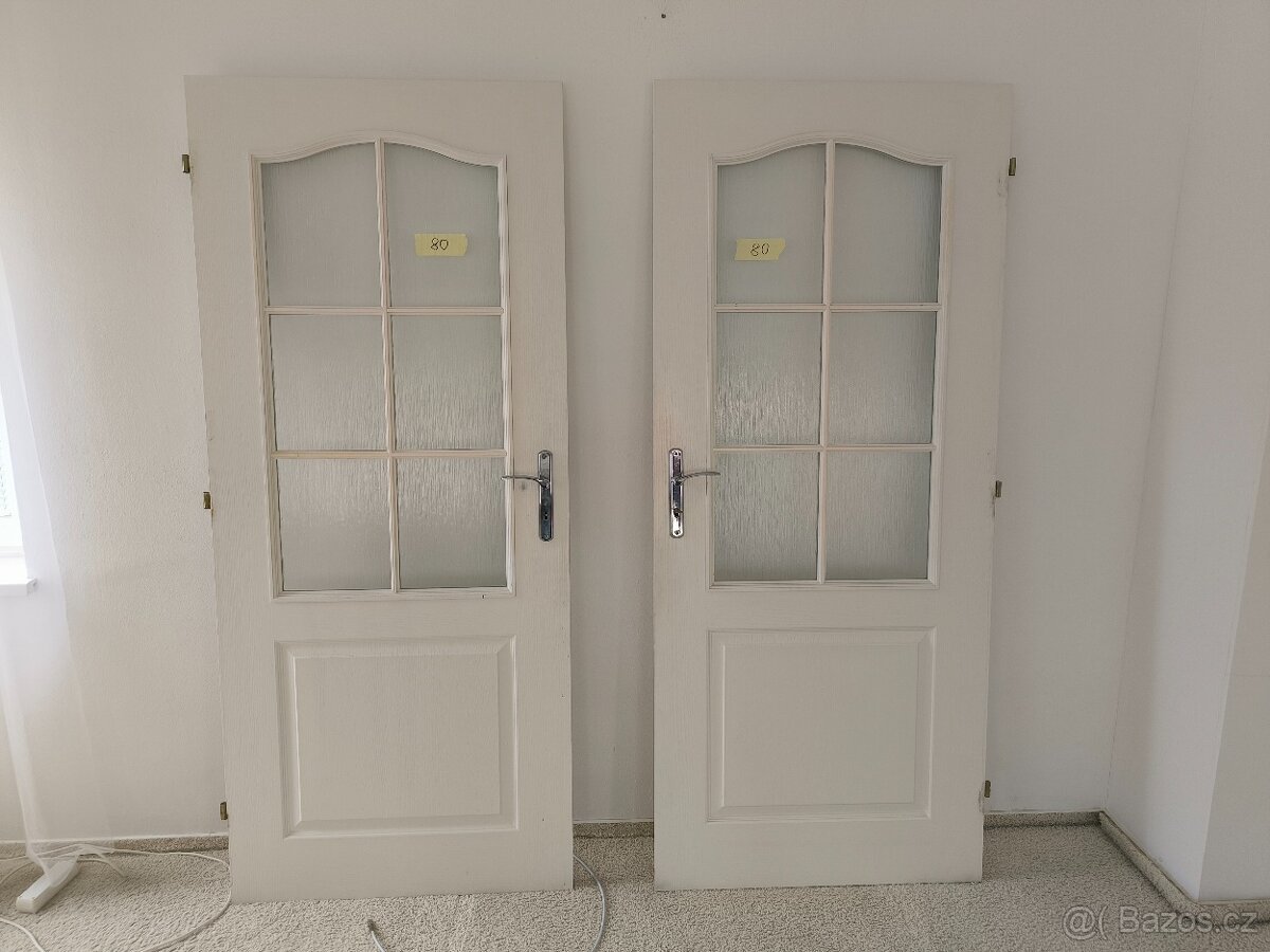 Bílé interiérové dveře falcové