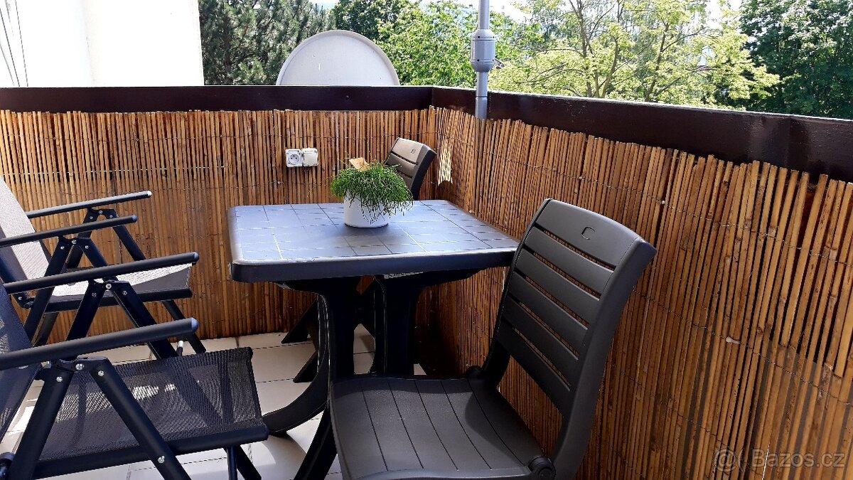 Byt 2+1, 69 m2, lodžie, výtah, sklepy, parkování.