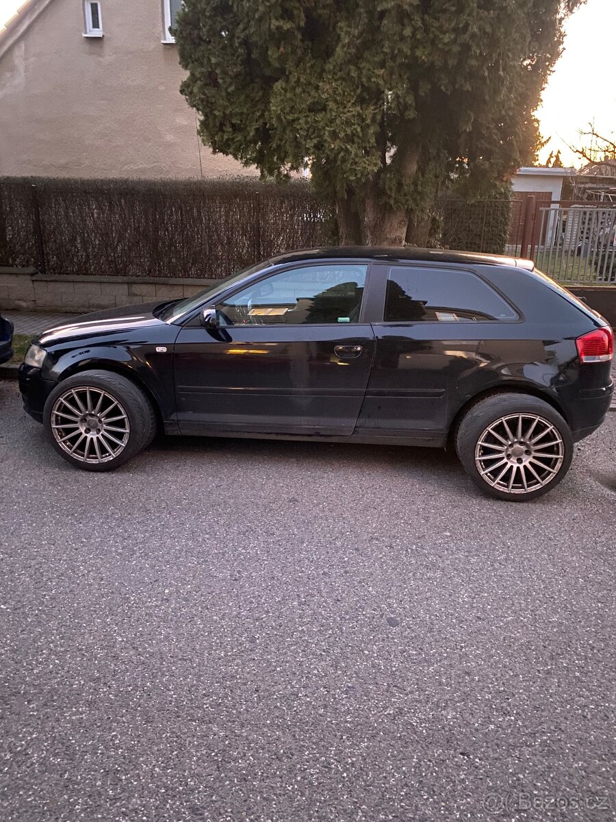 Audi A3 8p 1.6 benzin