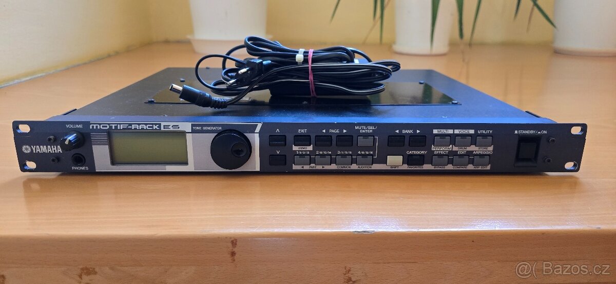 Yamaha Motif ES Rack