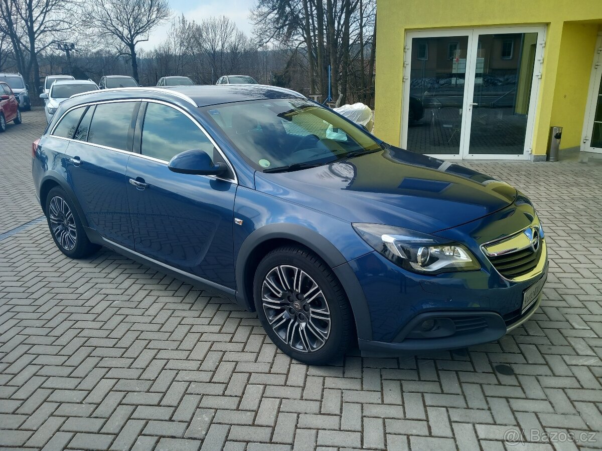 Opel Insignia 2.0 CDTi COSMO 4x4 NAVI 2xKOLA r.2015