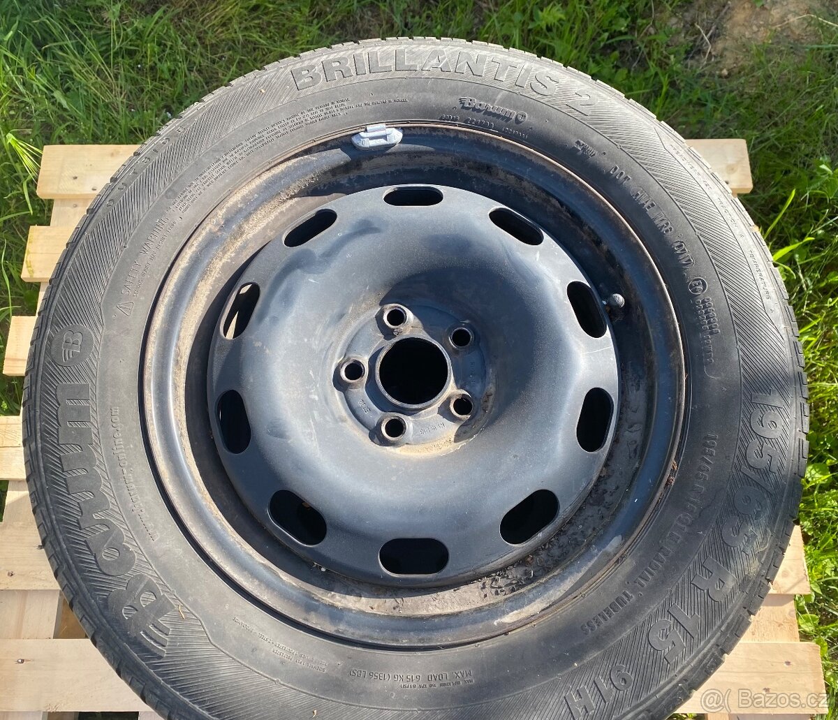 Disky R15 5x100 na slušných letních 195/65 R15 Barum Brilant