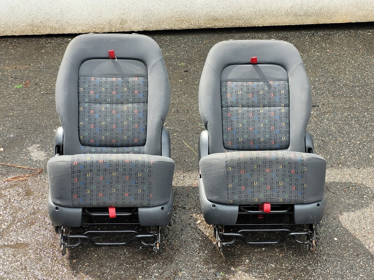 Zadní sedačky s integrovanou dětskou, Galaxy, Sharan a Seat
