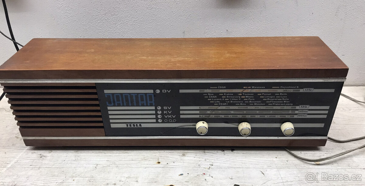 Lampové rádio Tesla Jantar