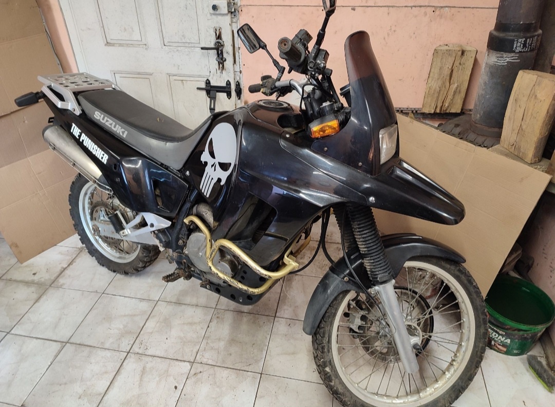 Suzuki DR 800 BIG díly dr800