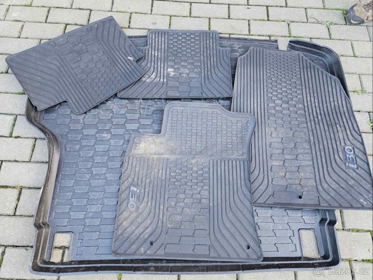 Příslušenství-vana, koberečky aj Hyundai I30
