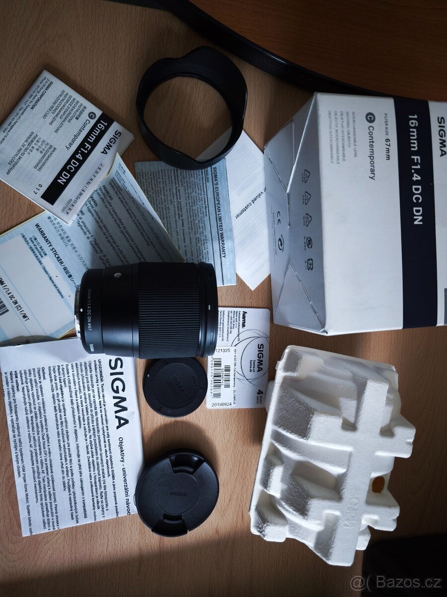 Sigma 16mm F1.4 pro M4/3 komplet balení.